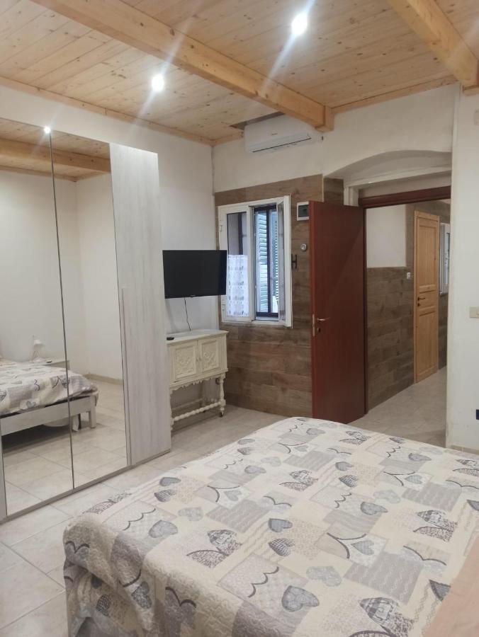 Al Vicoletto Villa Taranto Luaran gambar